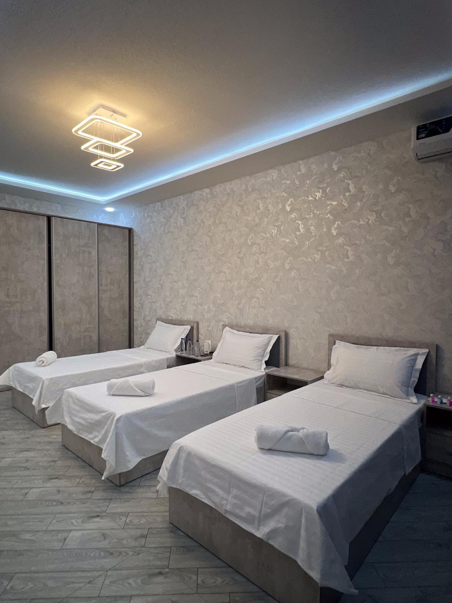 Revel Hotel Tasken Kültér fotó